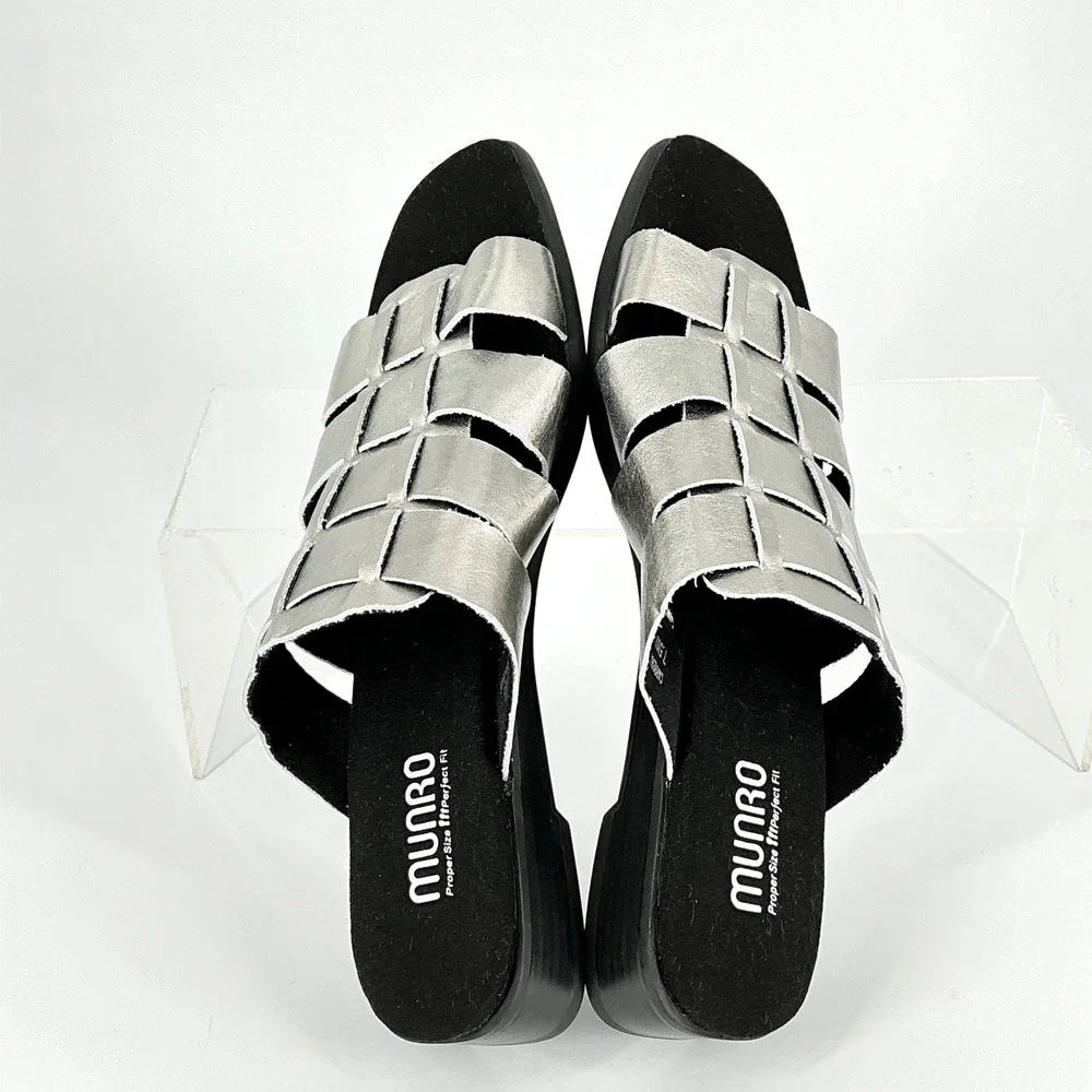 Munro Size 7.5 Wide 7.5W Silver Leather Strappy Slide Sandals NEW Carrera $175